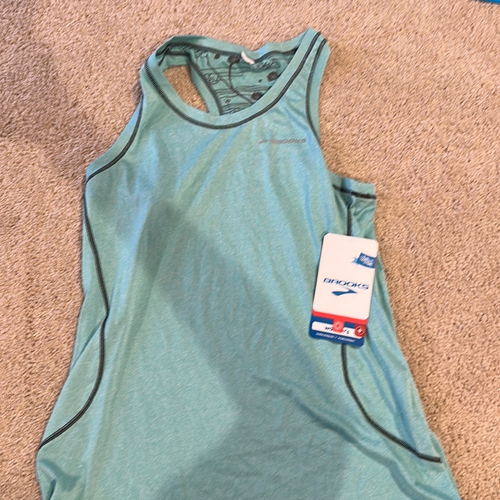 Brooks racer back